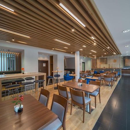 Holiday Inn Express Stuttgart Airport, An Ihg Hotel Leinfelden-Echterdingen Eksteriør bilde