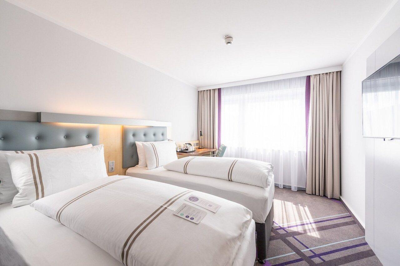 Holiday Inn Express Stuttgart Airport, An Ihg Hotel Leinfelden-Echterdingen Eksteriør bilde