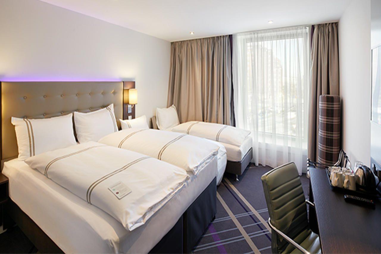 Holiday Inn Express Stuttgart Airport, An Ihg Hotel Leinfelden-Echterdingen Eksteriør bilde