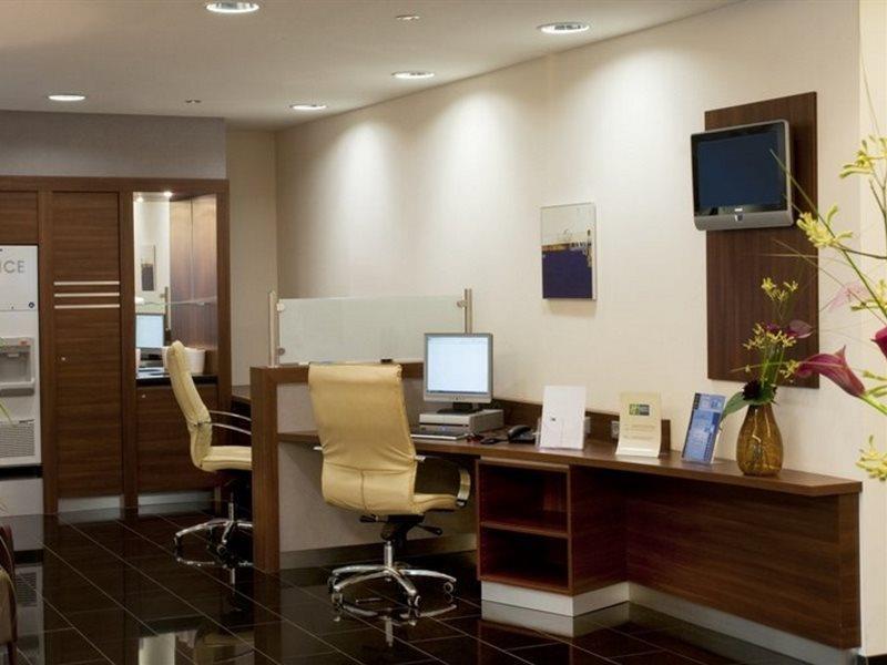 Holiday Inn Express Stuttgart Airport, An Ihg Hotel Leinfelden-Echterdingen Eksteriør bilde