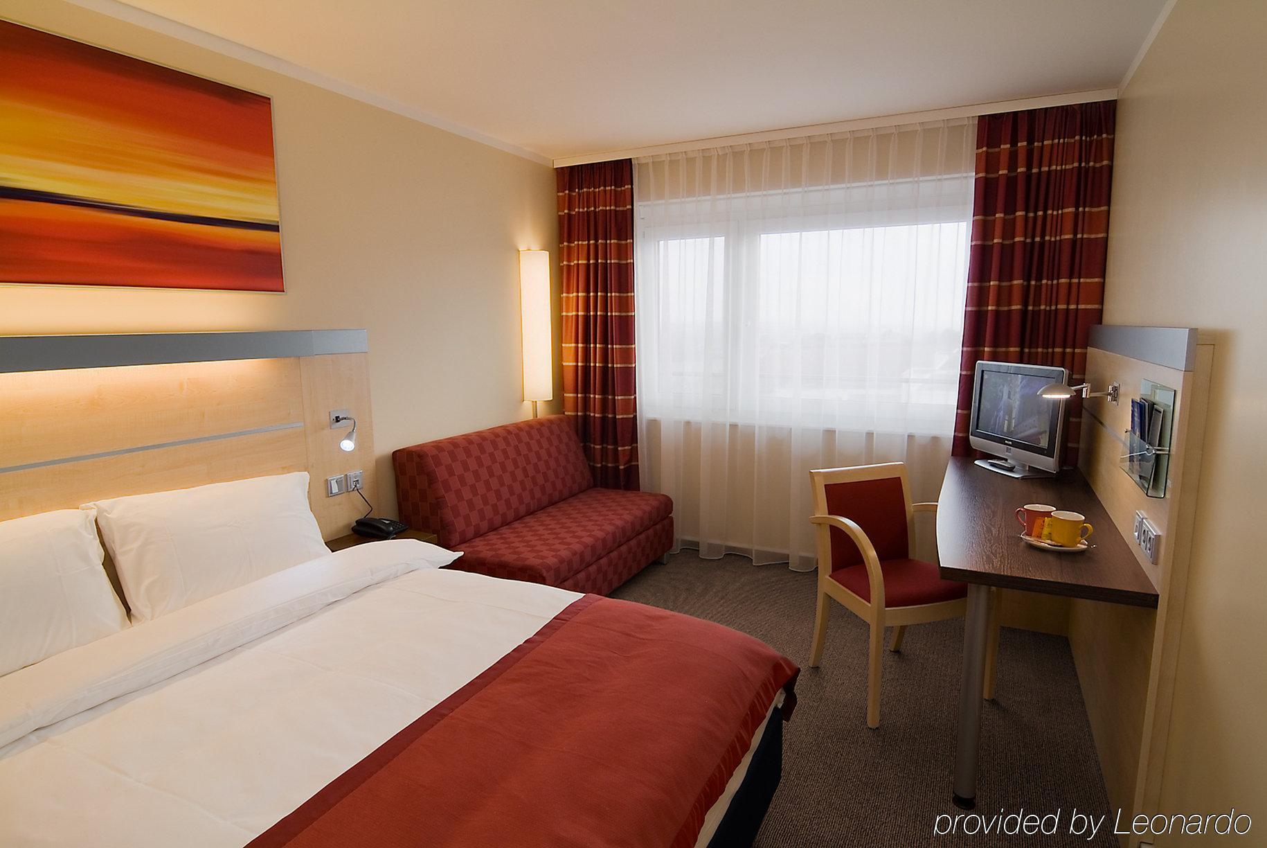 Holiday Inn Express Stuttgart Airport, An Ihg Hotel Leinfelden-Echterdingen Eksteriør bilde