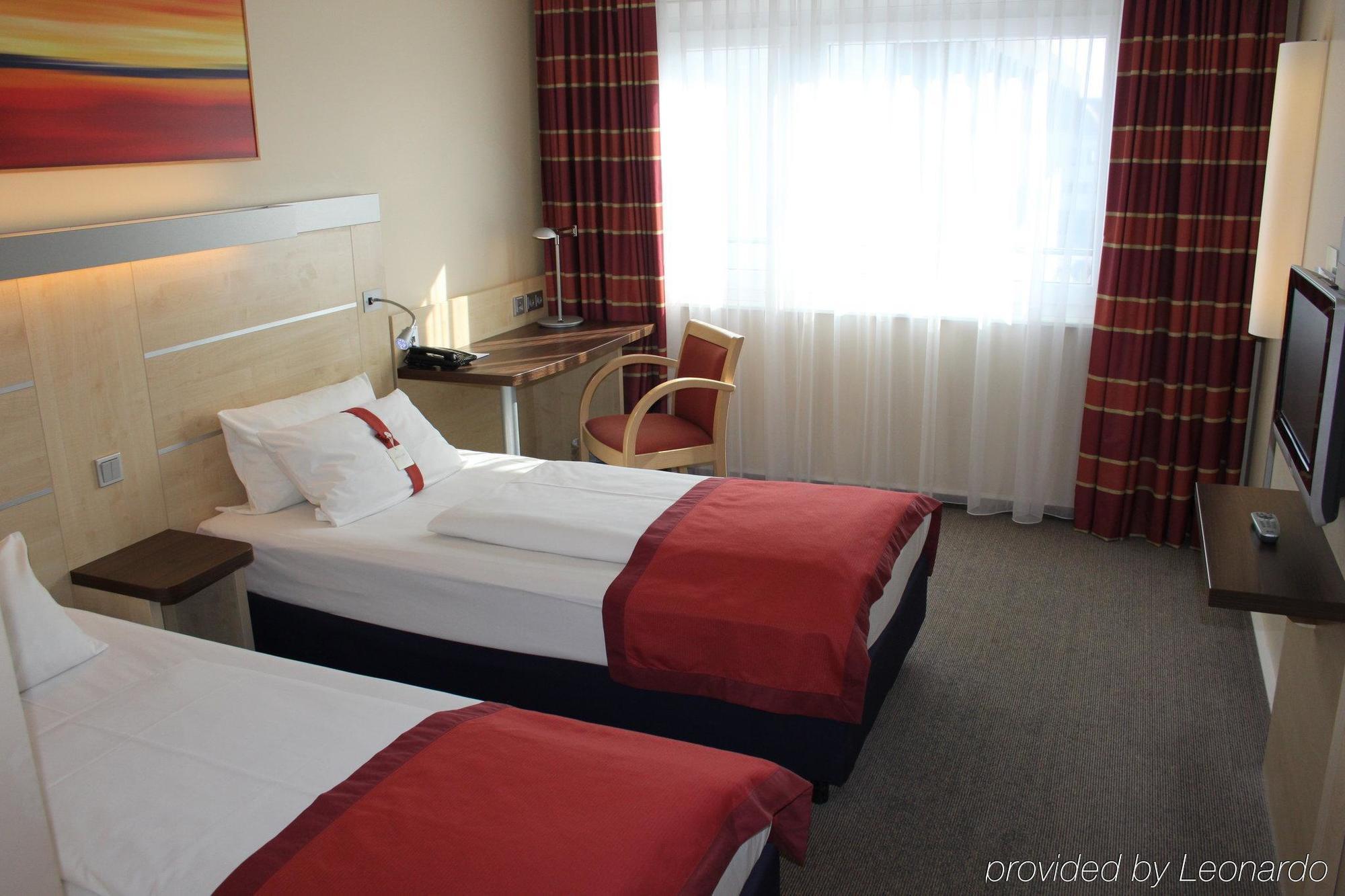 Holiday Inn Express Stuttgart Airport, An Ihg Hotel Leinfelden-Echterdingen Eksteriør bilde