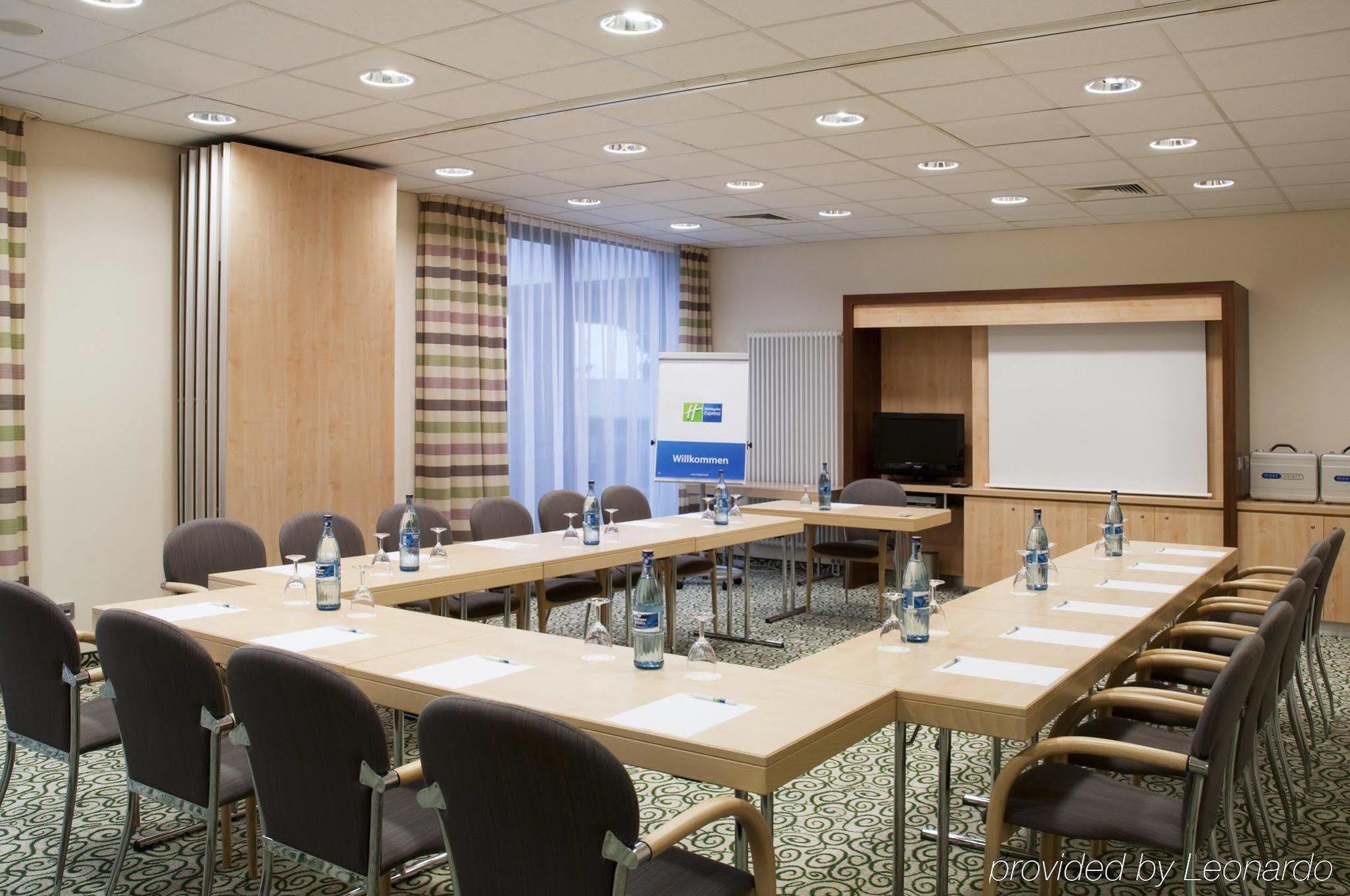 Holiday Inn Express Stuttgart Airport, An Ihg Hotel Leinfelden-Echterdingen Eksteriør bilde