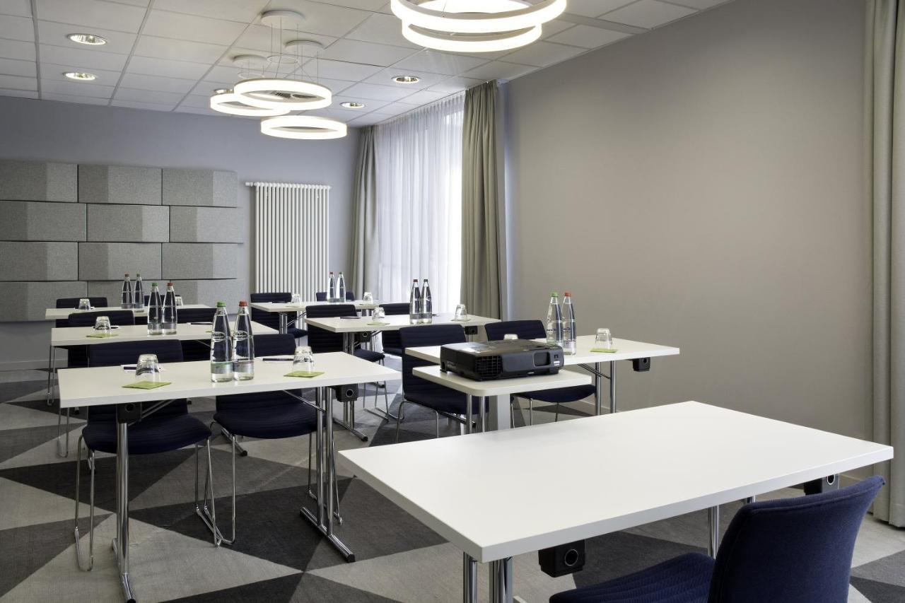 Holiday Inn Express Stuttgart Airport, An Ihg Hotel Leinfelden-Echterdingen Eksteriør bilde