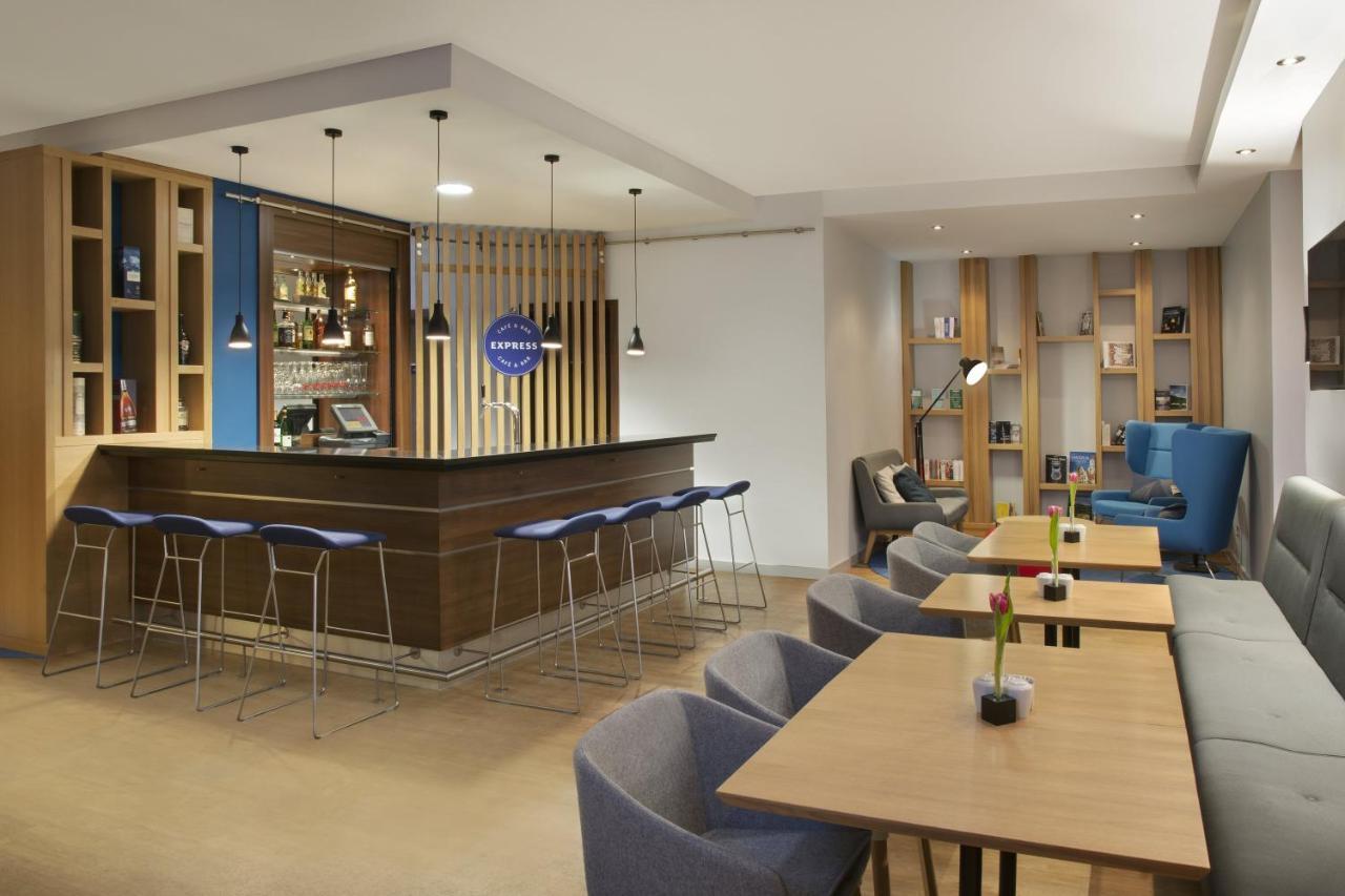 Holiday Inn Express Stuttgart Airport, An Ihg Hotel Leinfelden-Echterdingen Eksteriør bilde