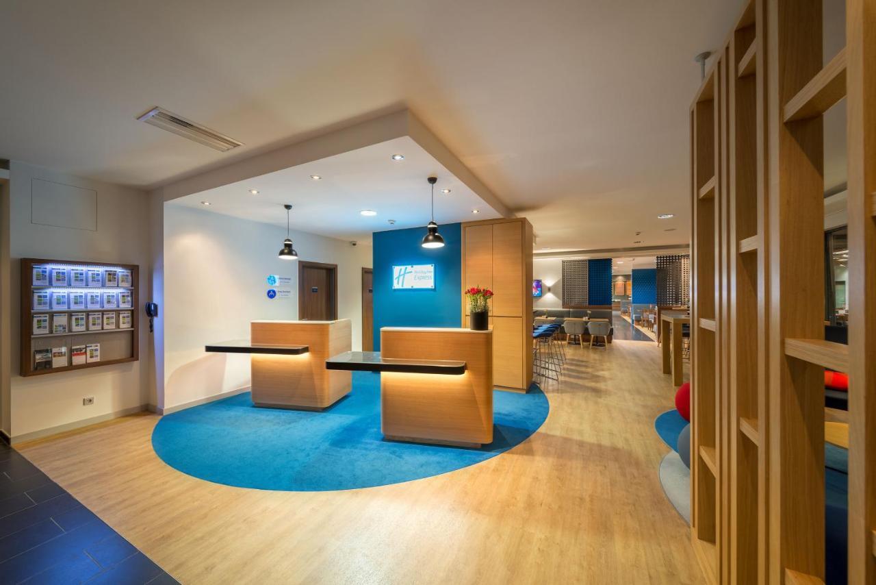 Holiday Inn Express Stuttgart Airport, An Ihg Hotel Leinfelden-Echterdingen Eksteriør bilde