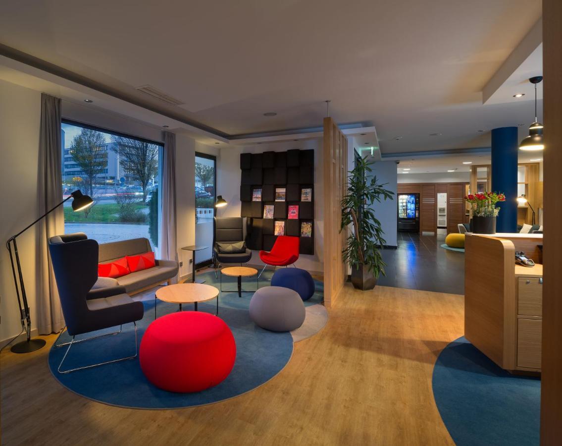 Holiday Inn Express Stuttgart Airport, An Ihg Hotel Leinfelden-Echterdingen Eksteriør bilde