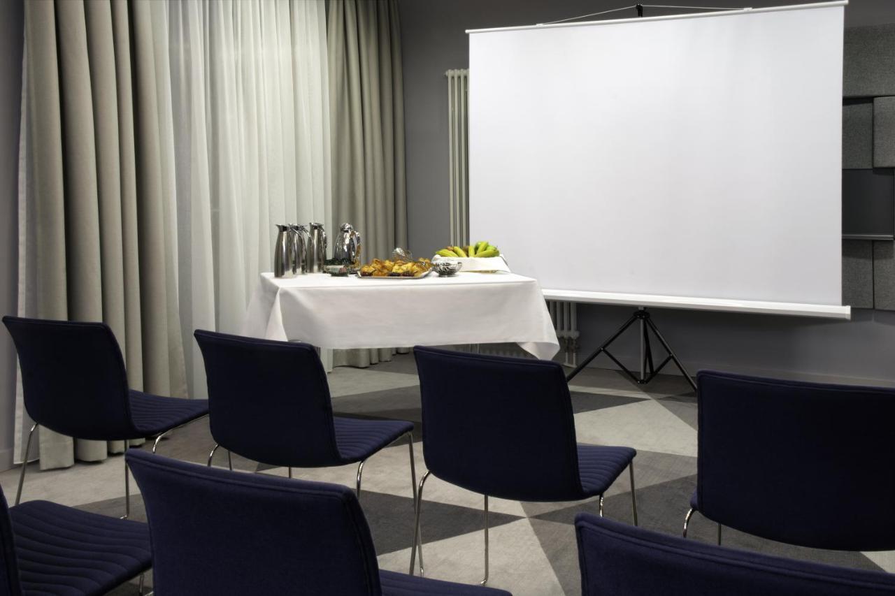 Holiday Inn Express Stuttgart Airport, An Ihg Hotel Leinfelden-Echterdingen Eksteriør bilde